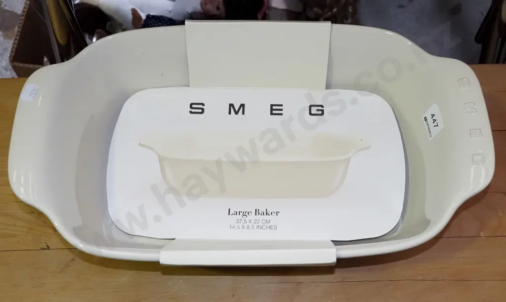 as new Smeg large baker Image 1++