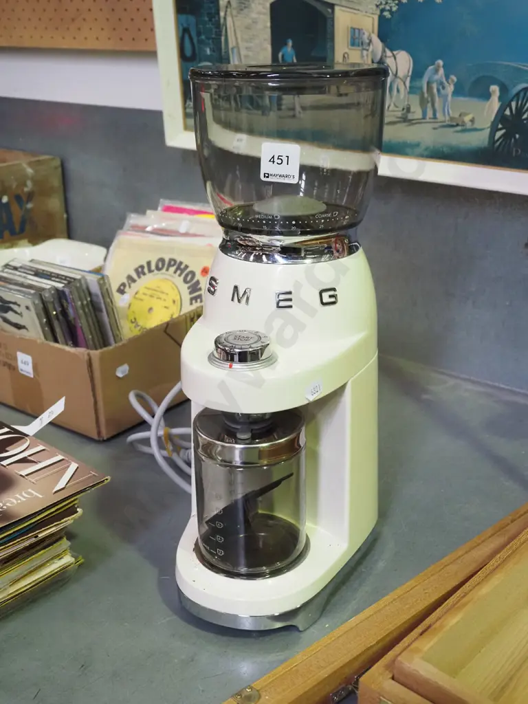 Smeg coffee grinder Image 1++