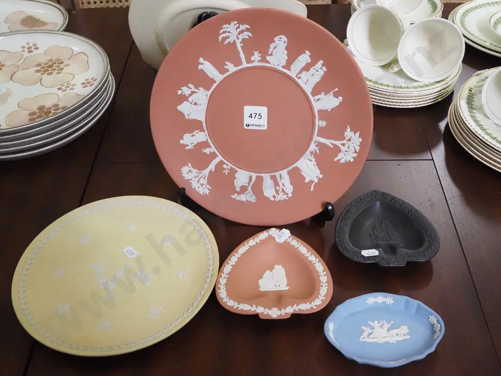assorted coloured Jasperware items Image 1++