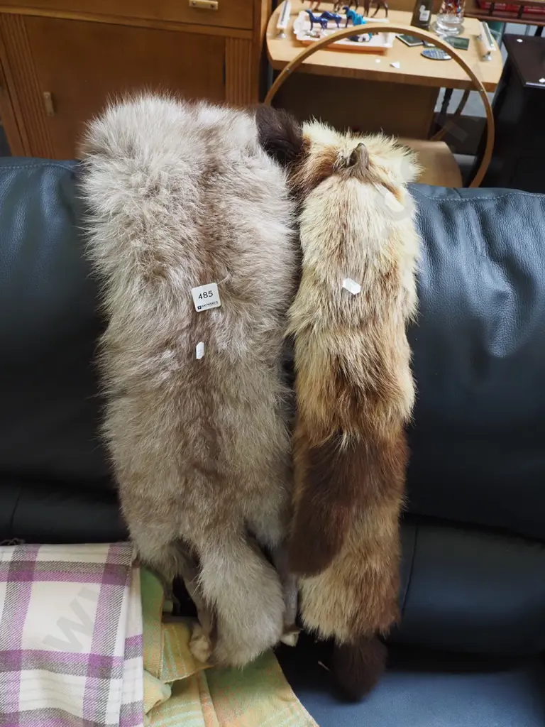 2x fur stoles Image 1++