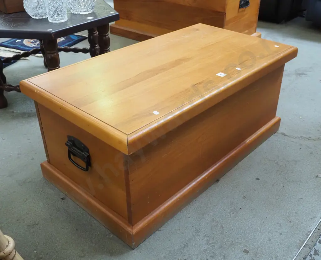 solid rimu blanket box H-385 W-890 D-490 - scratches to top Image 1++
