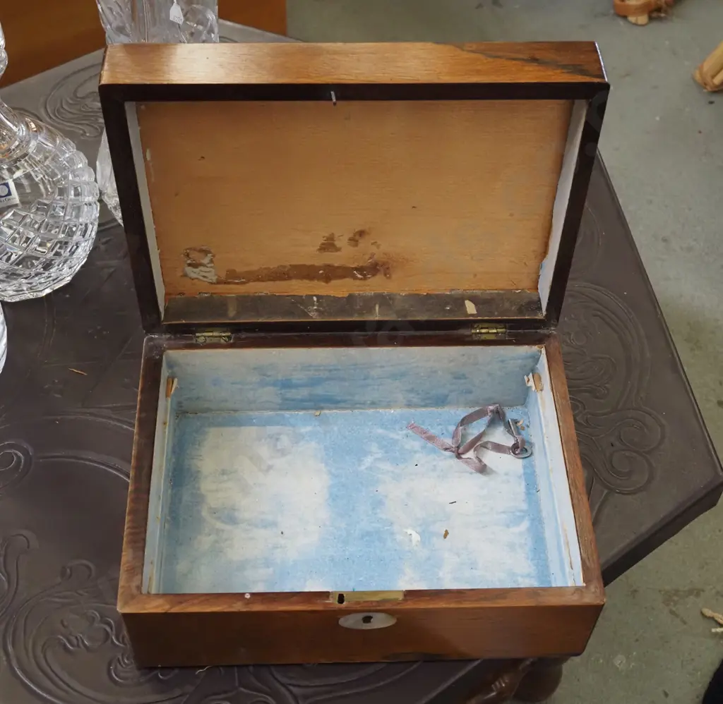 mother of pearl inlay sewing box Image 1++