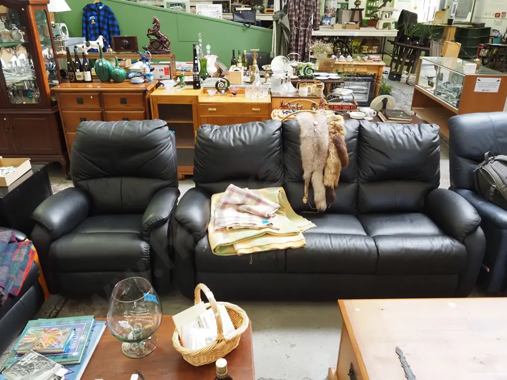 La-Z-Boy black leather 3 seater and rocker and recliner Image 1++