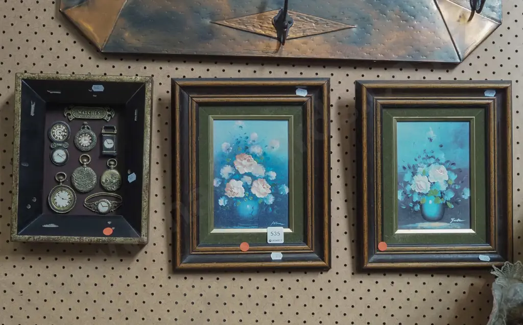 2x framed floral oils, 3D watches - red dots Image 1++