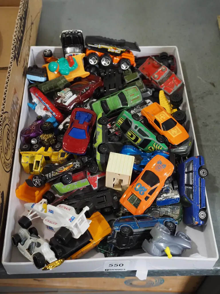 tray of model vehicles Image 1++