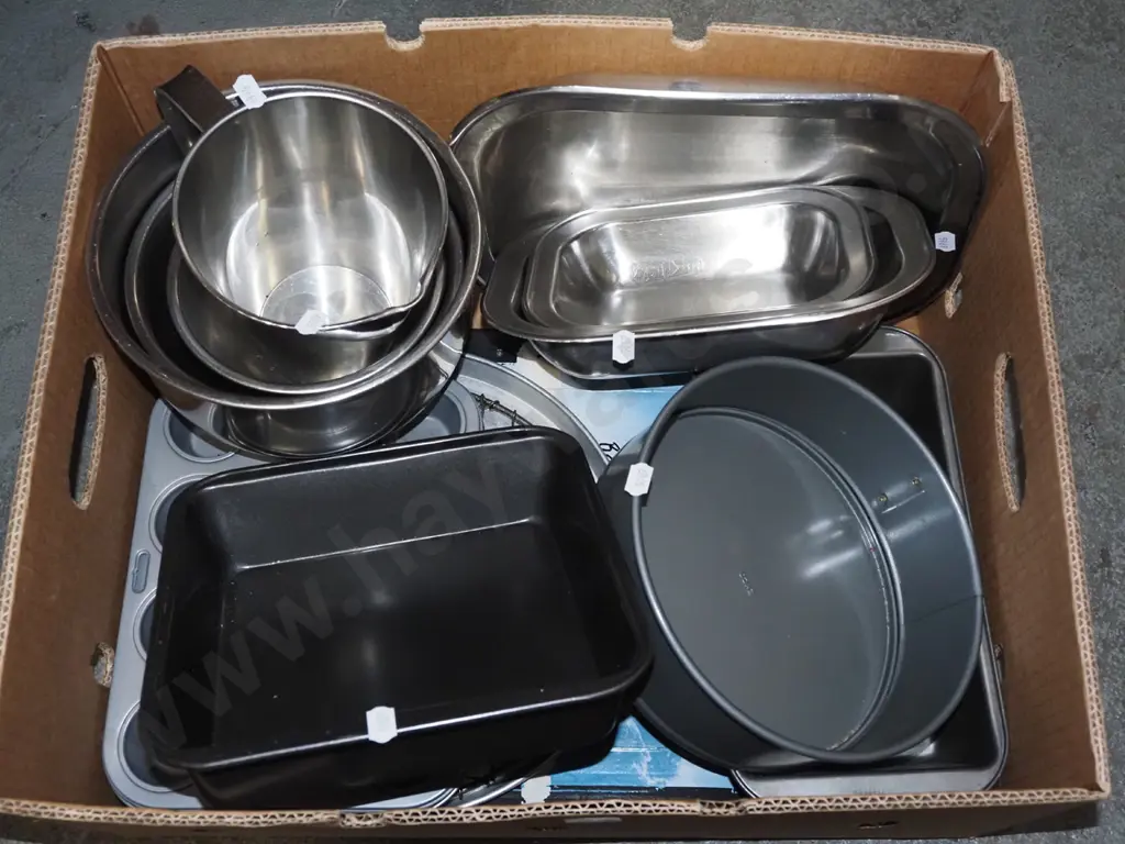 box; trays, bowls etc Image 1++