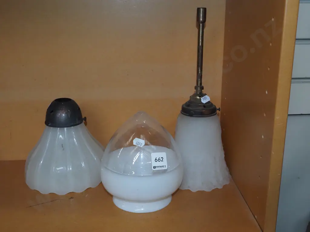 3x glass light fittings Image 1++