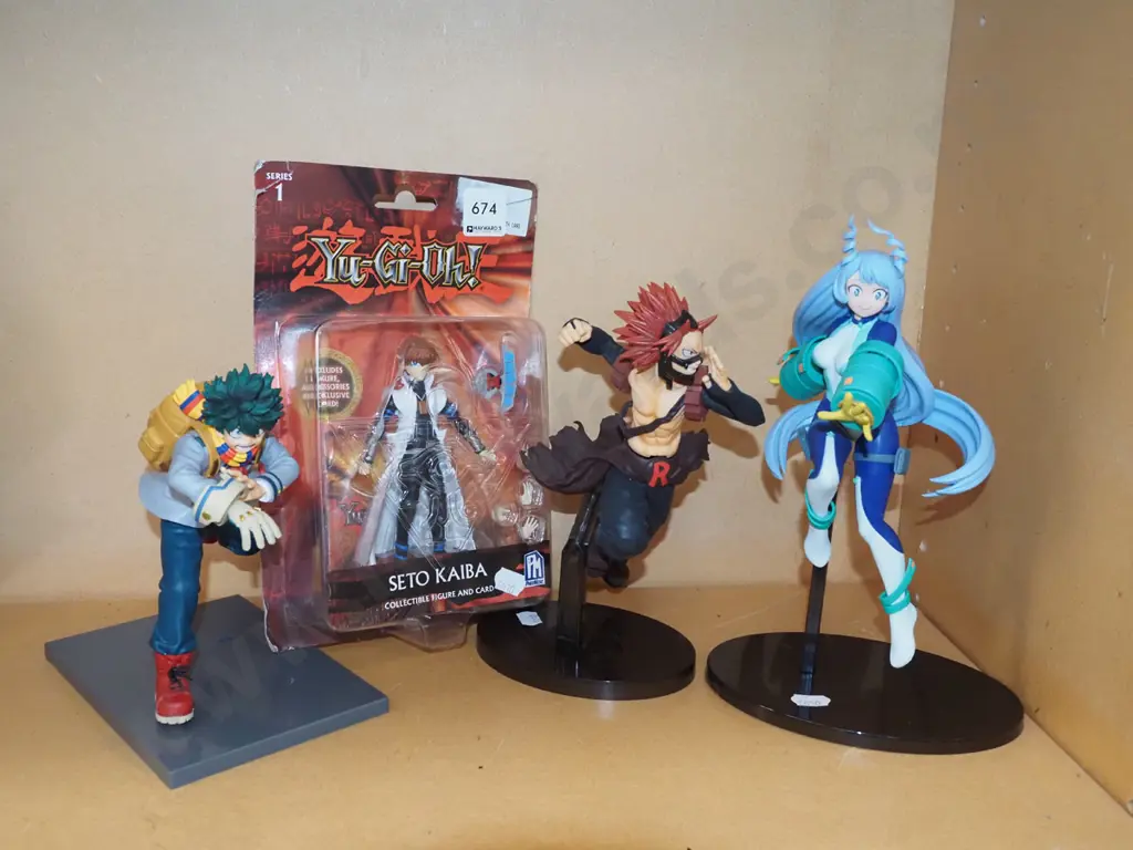 4x Japanese anime figurines Image 1++
