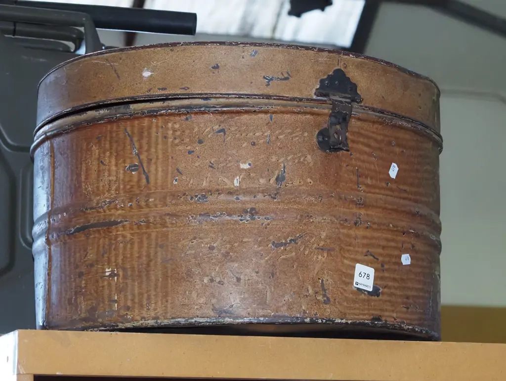 large vintage  hat tin Image 1++