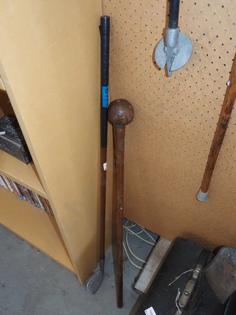 golf club, wooden mace Image 1++