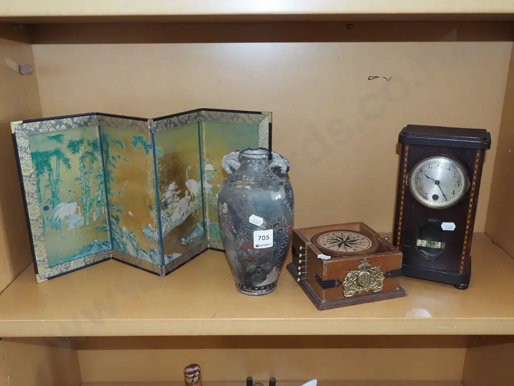 shelf; 3 fold screen, vase - damage, clock etc Image 1++