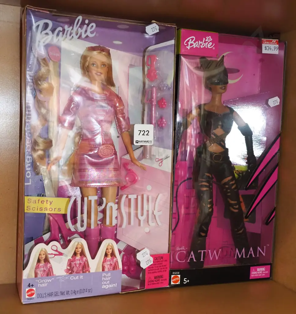 2x Barbies Image 1++