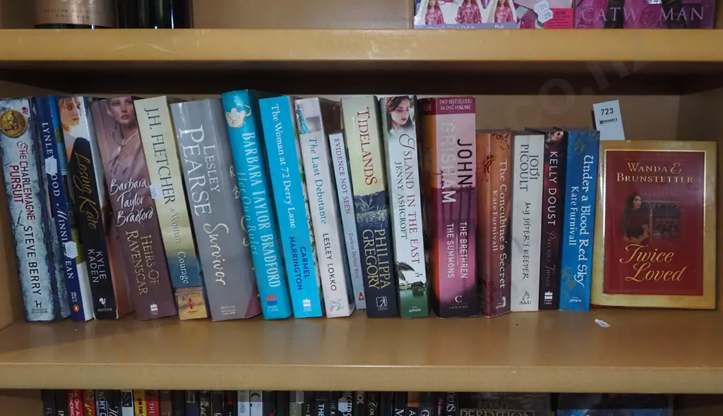 various books Image 1++