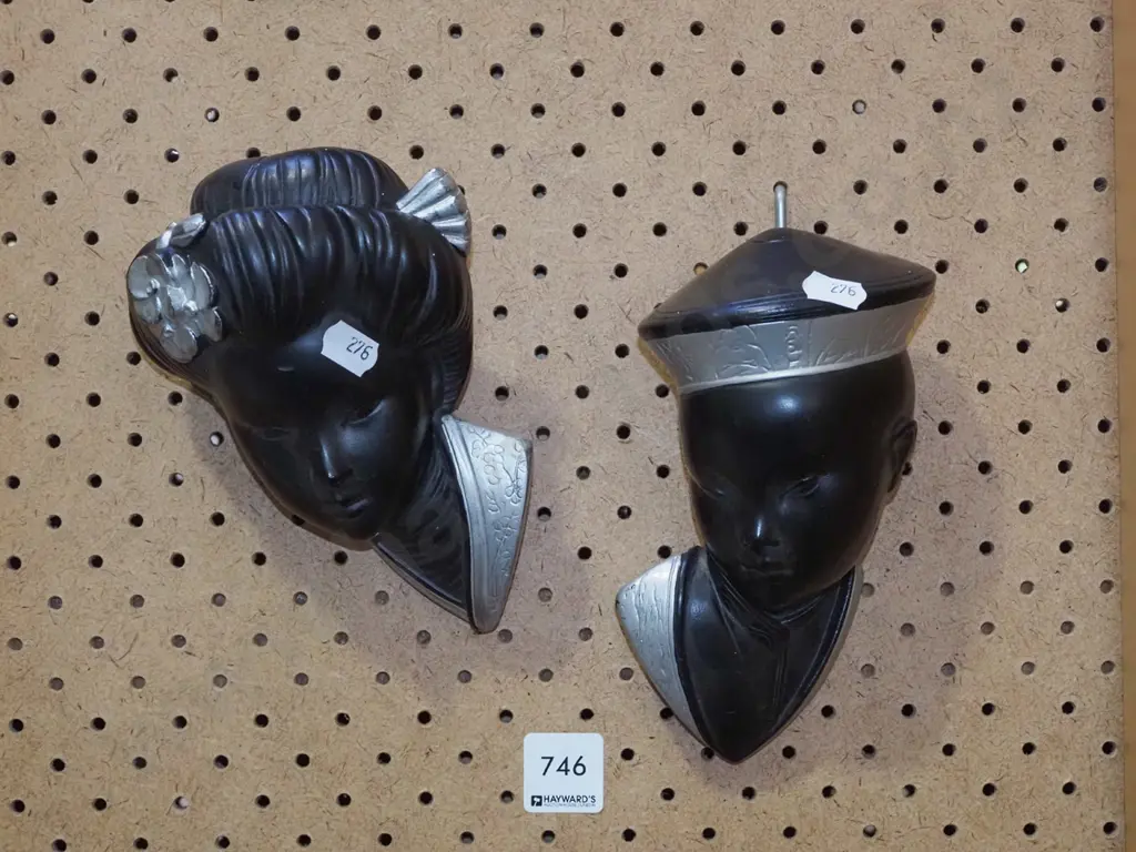 2x wall mounted silhouettes Image 1++