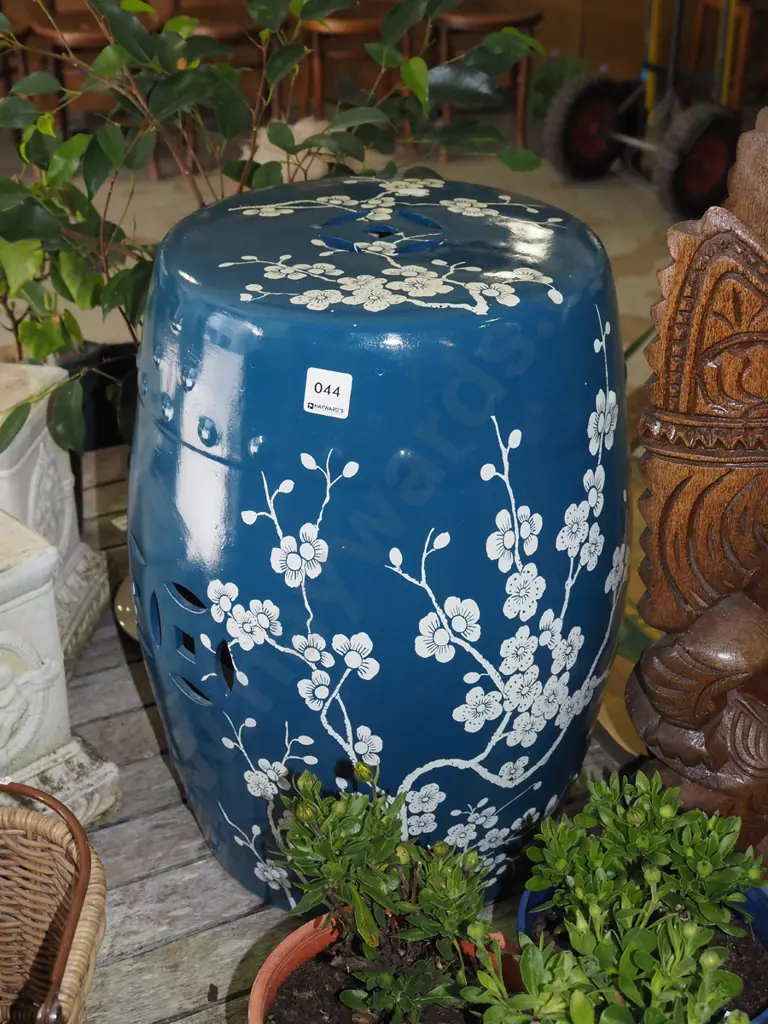 blue and white Chinese garden seat H-460 Image 1++