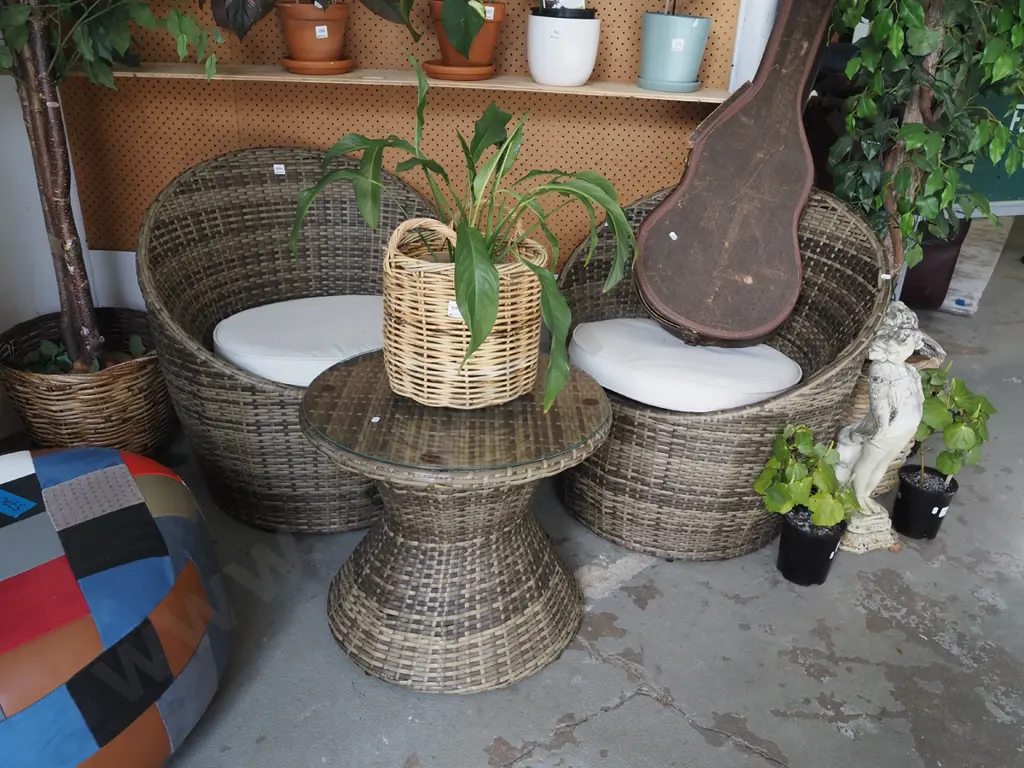 woven plastic 3 piece outdoor patio suite - 2x singles, glass top coffee table  Image 1++