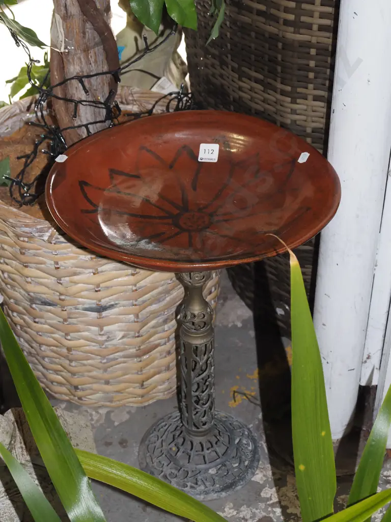 brass based and ceramic bird bath H-500 Image 1++