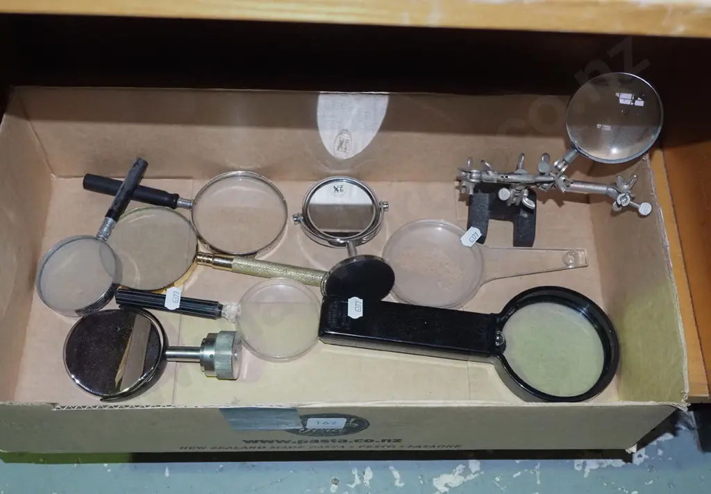 box; various magnifying glasses, fly tieing stand Image 1++