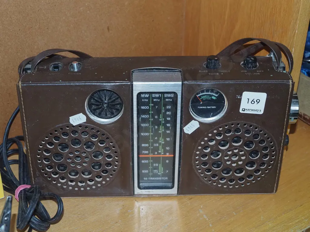National Panasonic transistor radio Image 1++