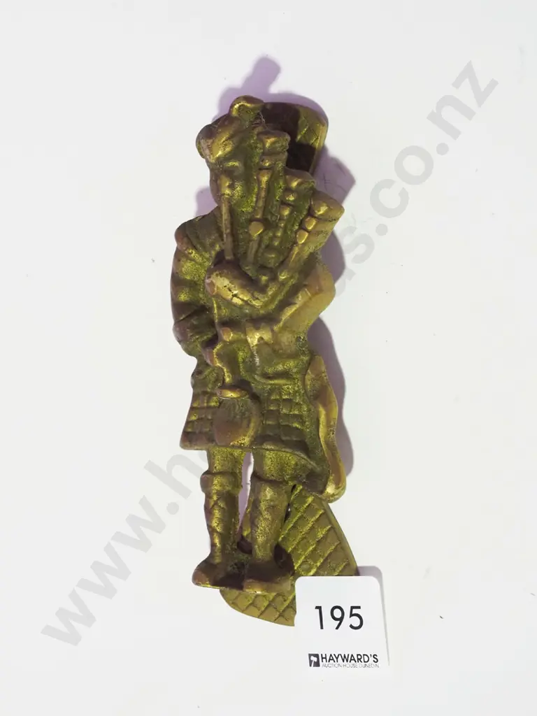 brass Scottish bagpipe door knocker Image 1++