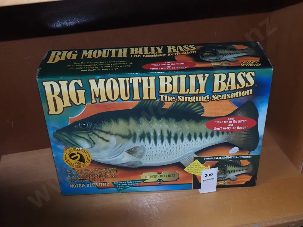 box; Big Mouth Billy Bass singing fish Image 1++