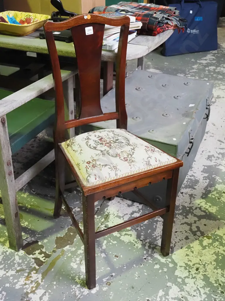 mahogany bedroom chair Image 1++