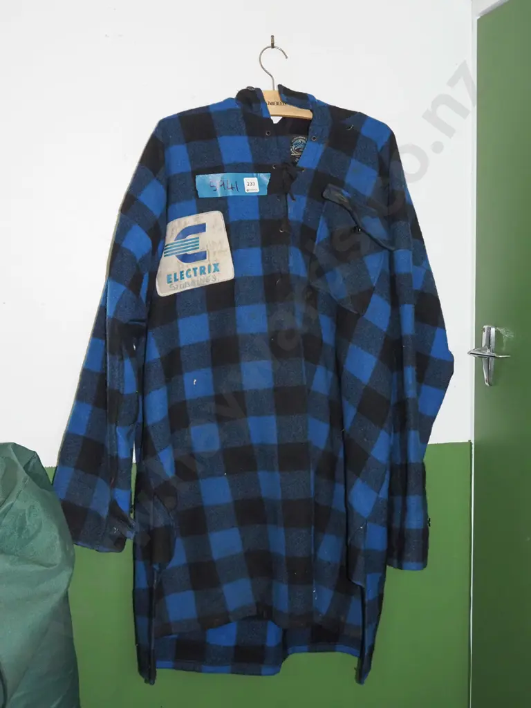 blue checked 2XL Swanndri Electrix Image 1++