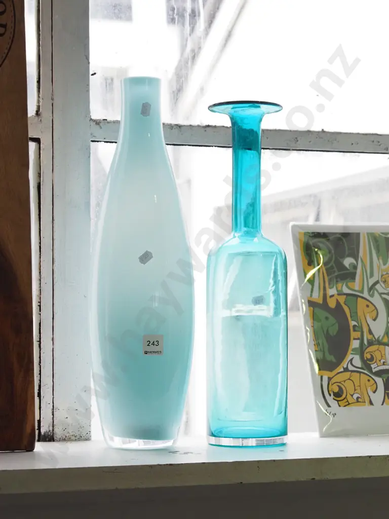 2x blue glass vases Tallest H-450 Image 1++