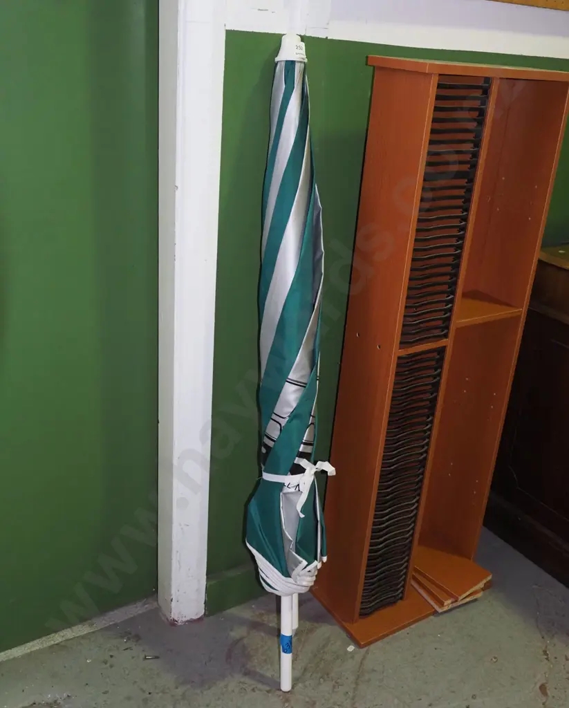 sun umbrella Image 1++