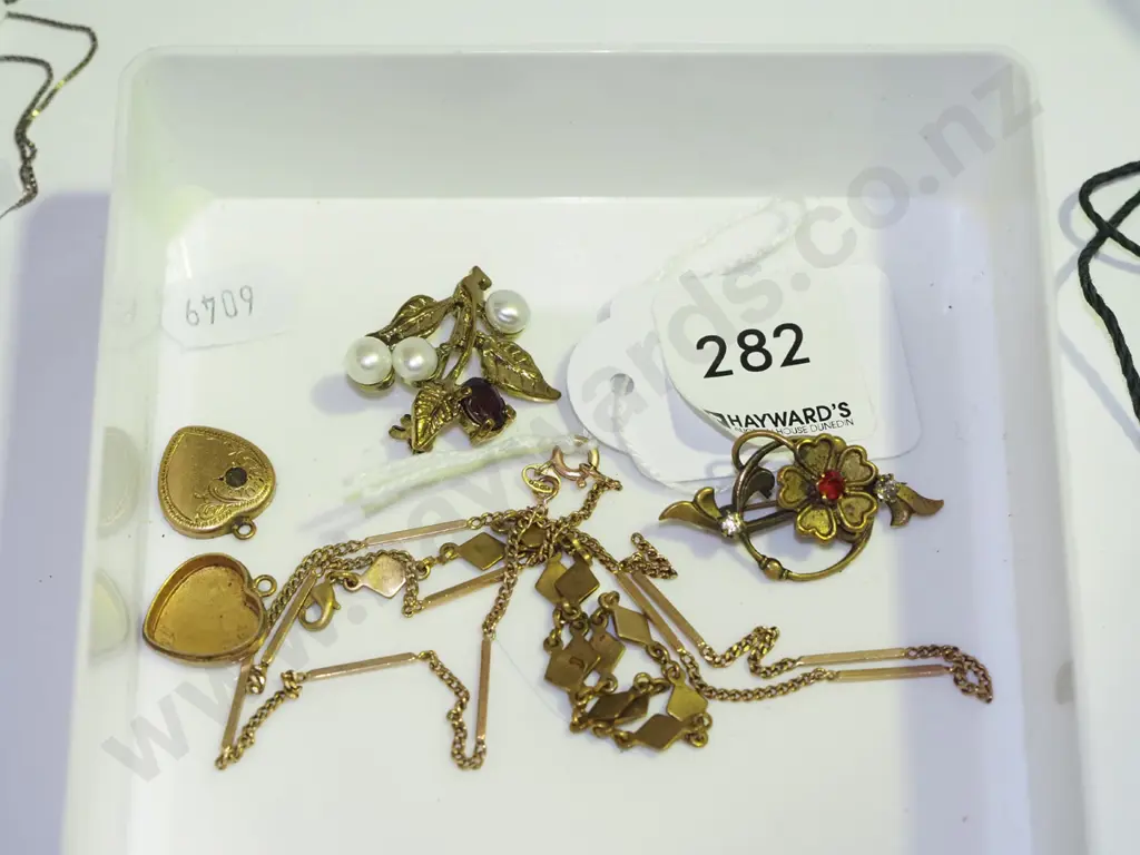 part golden lockets, bracelet, brooches etc Image 1++
