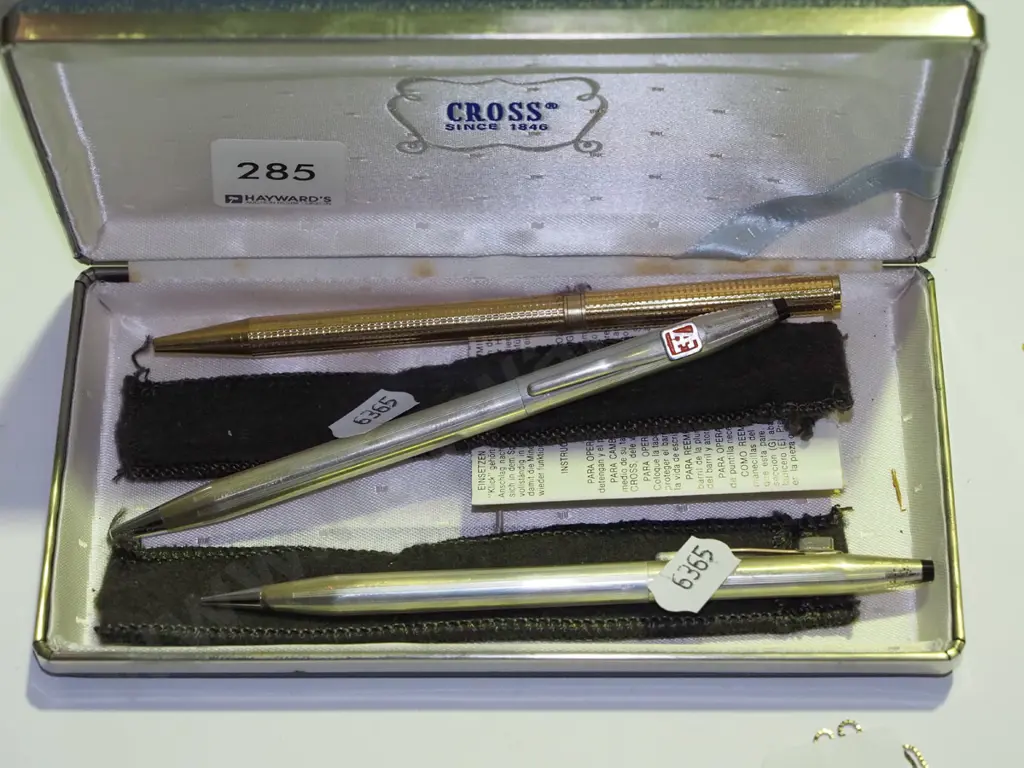 various pens Image 1++