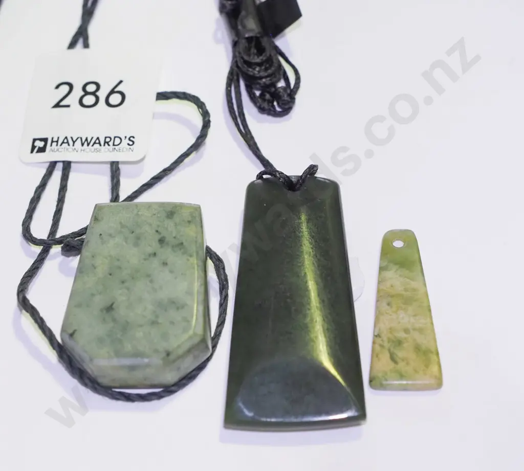 3x stone pounamu Image 1++