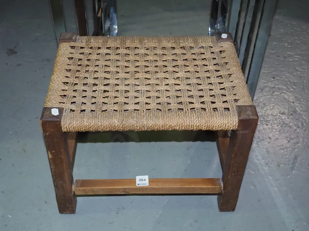 seagrass footstool Image 1++