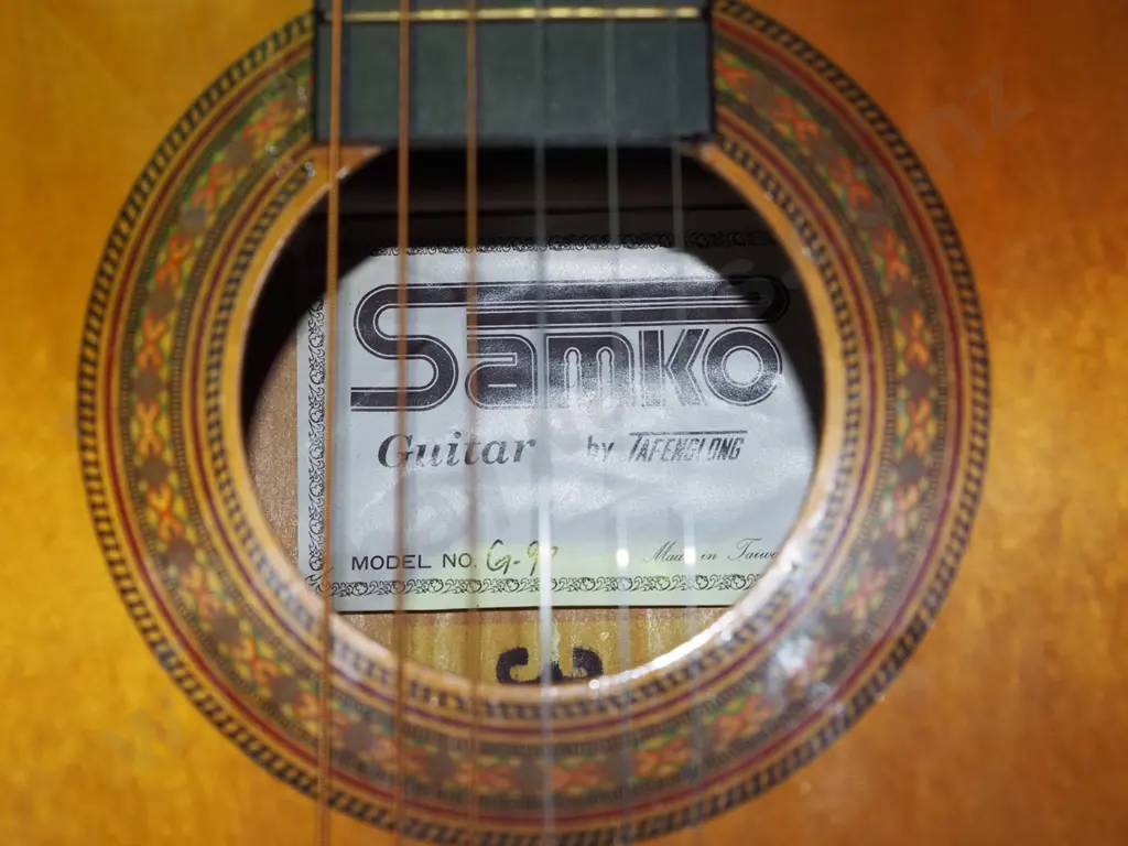 Samko acoustic guitar Image 1++