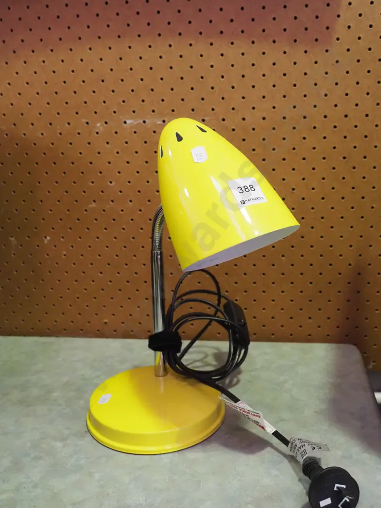 desk lamp Image 1++