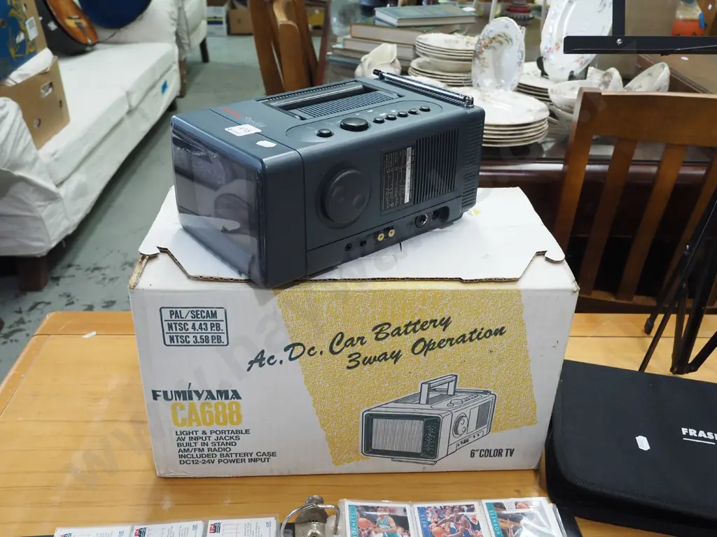 as new boxed Fumiyama 6" TV with radio Image 1++