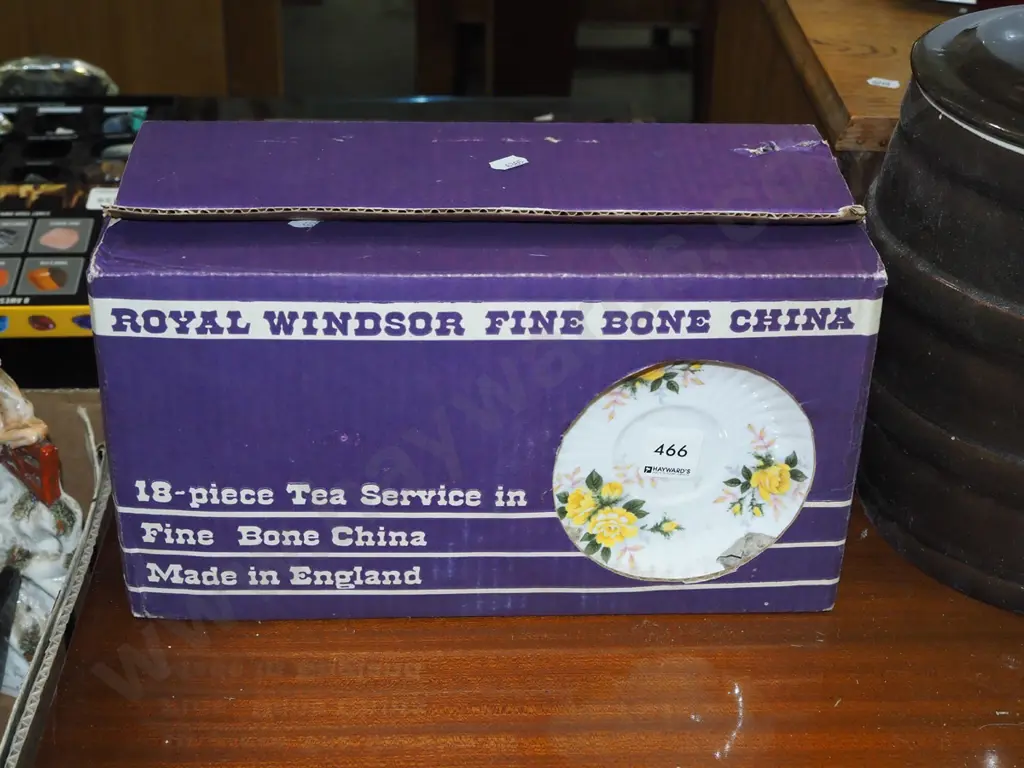 boxes Royal Windsor tea service Image 1++