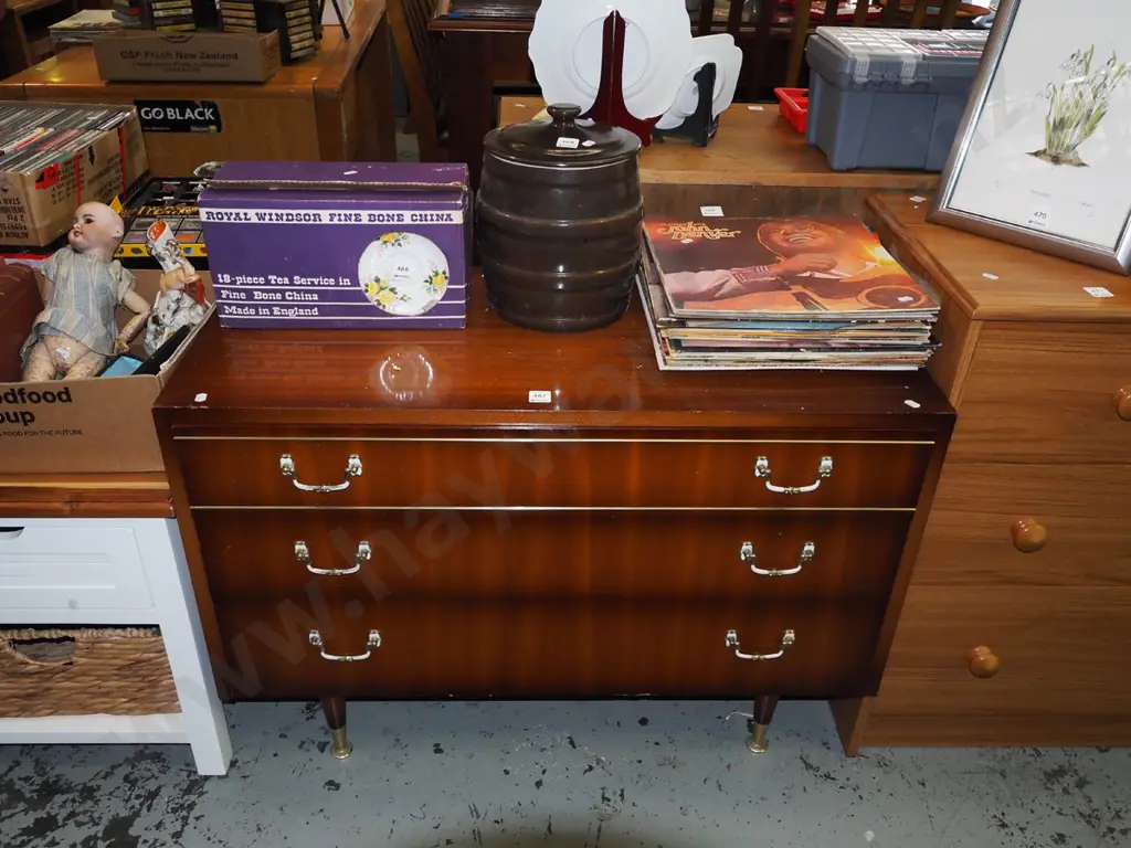 mid-century mahogany and rimu 3 drawer lowboy H-640 W-905 D-405 Image 1++