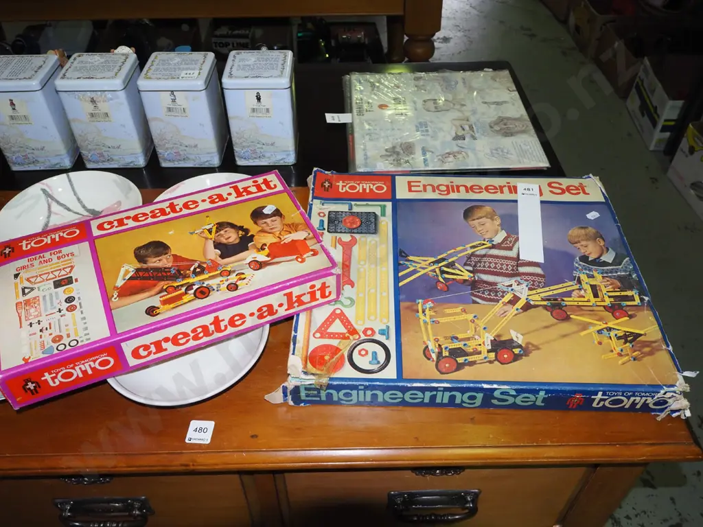 2x 1960s/70s construction sets Image 1++