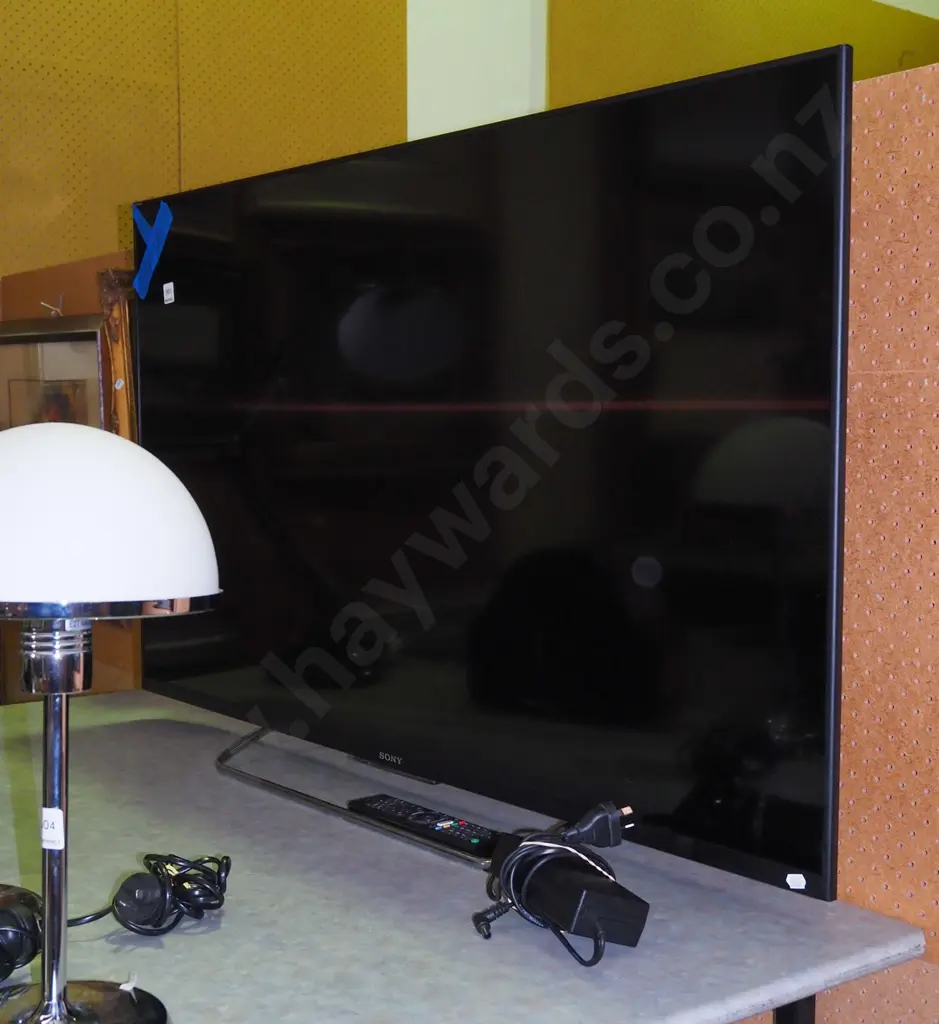 Sony Smart 50" TV Image 1++
