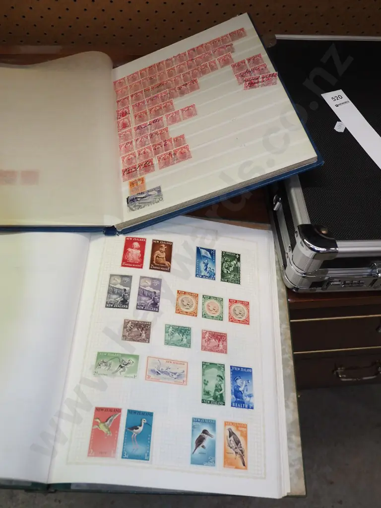 2x stamp albums Image 1++