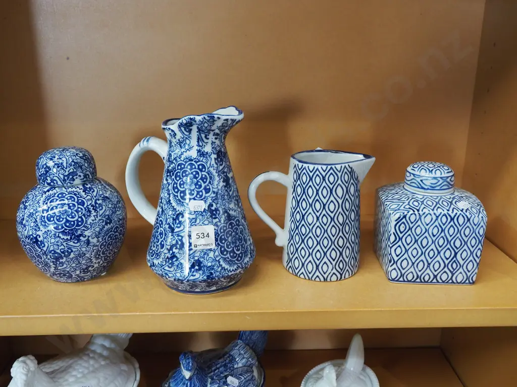 2x blue and white jugs, ginger jars Image 1++