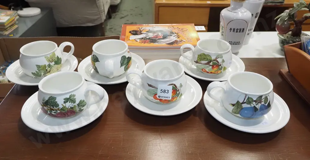 6x Portmeirion Pomona cups and saucers Image 1++