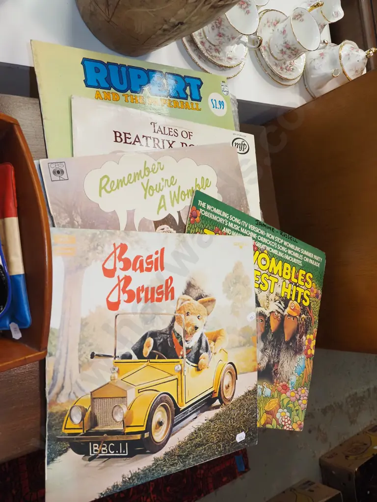 1970s/80s children's LPs; Wombles, Basil Brush Image 1++