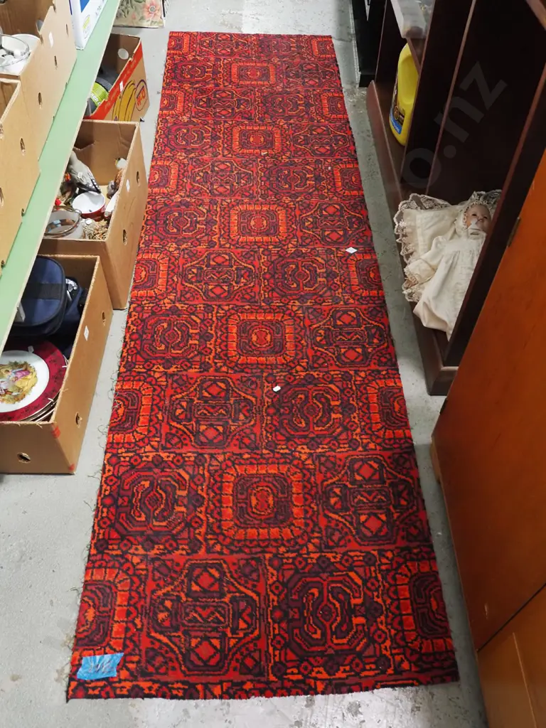 unedged retro carpet runner L-2550 W-620 Image 1++