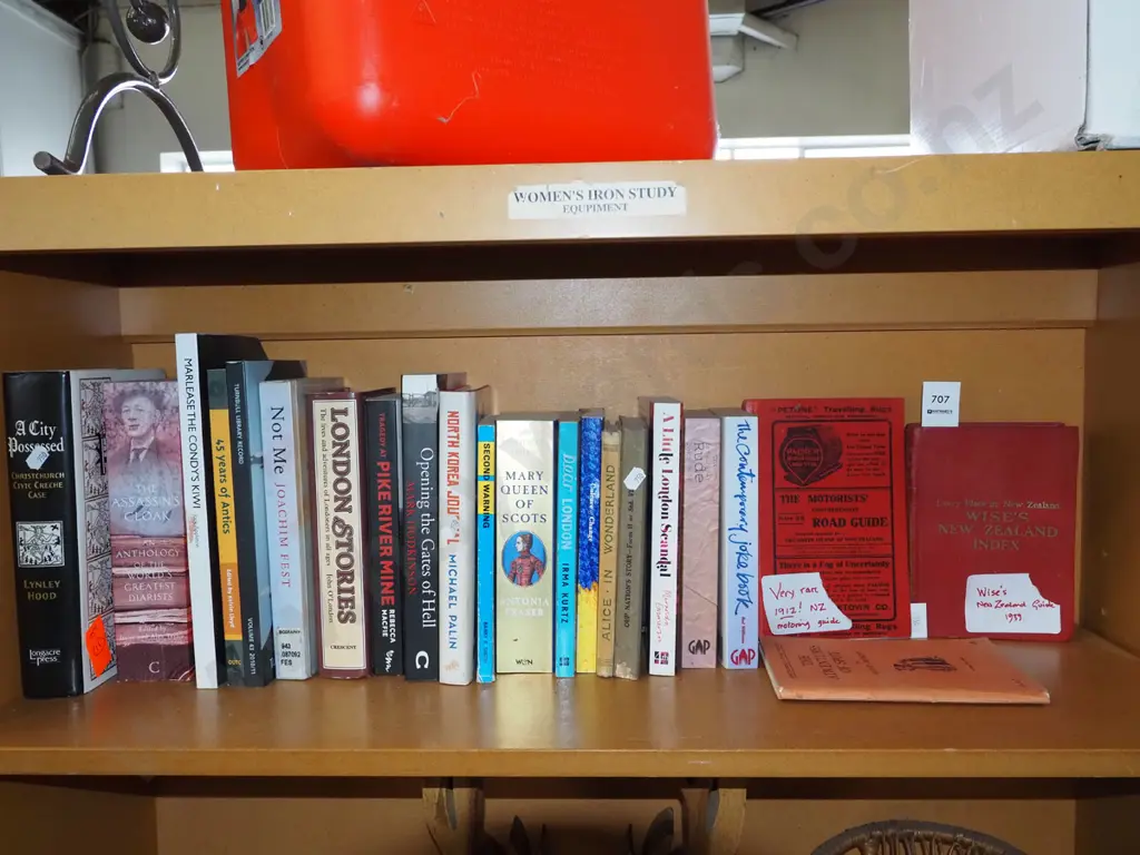 box of books Image 1++