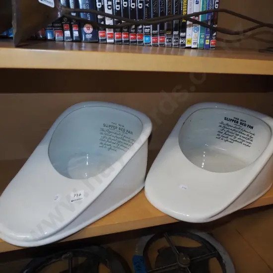 2x slipper pans