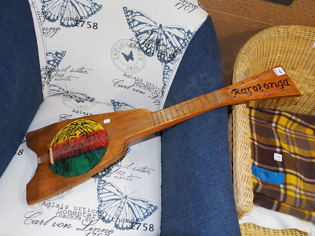 home made double stringed ukelele Image 1++
