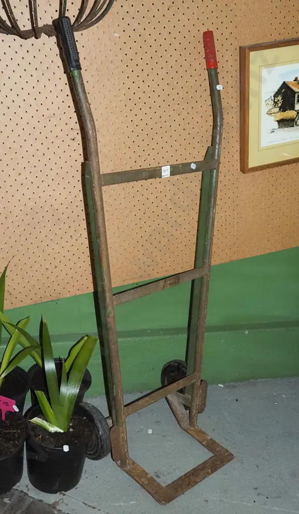 vintage sack barrow Image 1++