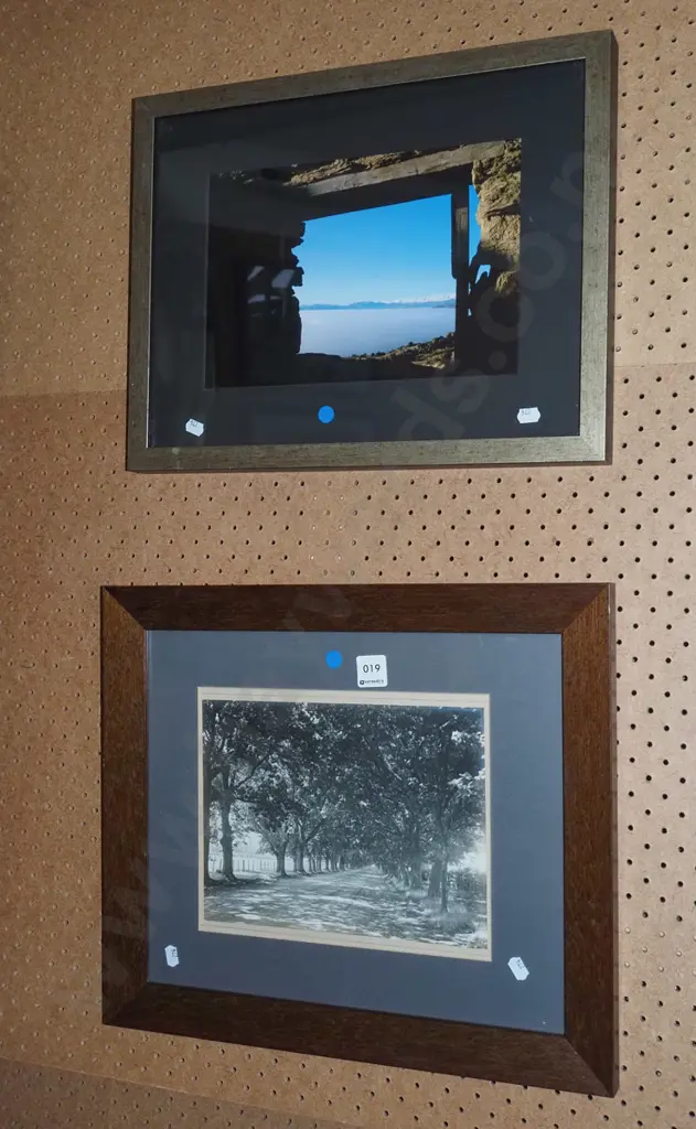 2x framed photos - blue dots Image 1++